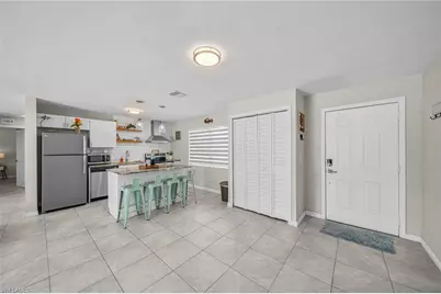 1032 NE Pine Island Ln, Cape Coral, FL 33909 - Photo 6