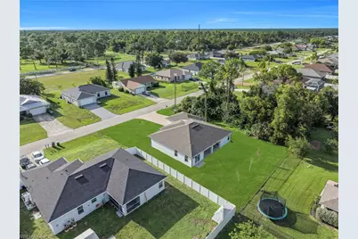 3449 NE 8th Pl, Cape Coral, FL 33909 - Photo 30