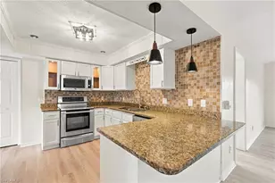 906 SW 7th Ct, Cape Coral, FL 33991 - Photo 2