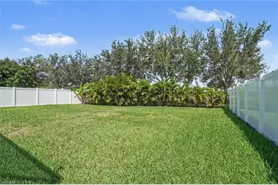 2065 Cape Heather Cir, Cape Coral, FL 33991 - Photo 32