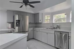 140 S Davis St, Labelle, FL 33935 - Photo 12