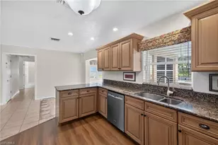 11030 McGregor Blvd, Fort Myers, FL 33919 - Photo 16