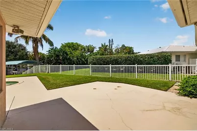 11030 McGregor Blvd, Fort Myers, FL 33919 - Photo 28