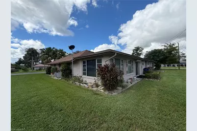 243 Thistle Ct, Lehigh Acres, FL 33936 - Photo 4