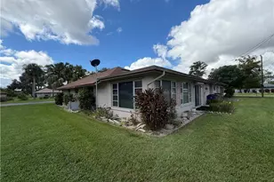 243 Thistle Ct, Lehigh Acres, FL 33936 - Photo 4