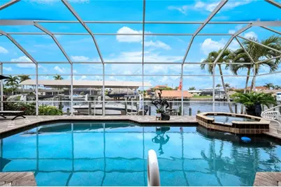 2047 SE 28th Ter, Cape Coral, FL 33904 - Photo 2