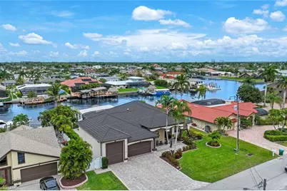 2047 SE 28th Ter, Cape Coral, FL 33904 - Photo 44