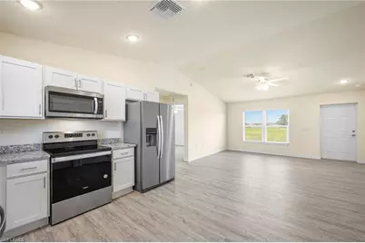 9026 Maywood Cir, Labelle, FL 33935 - Photo 12