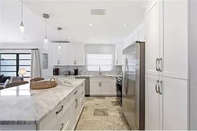 521 102nd Ave N, Naples, FL 34108 - Photo 10