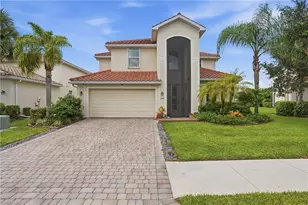 2446 Heydon Cir E, Naples, FL 34120 - Photo 1
