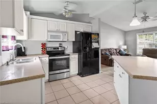 2620 Cartegena Ave, Fort Myers, FL 33905 - Photo 10
