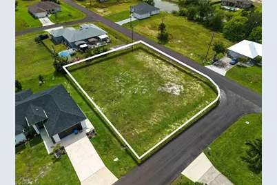 1320 NE 19th St, Cape Coral, FL 33909 - Photo 4