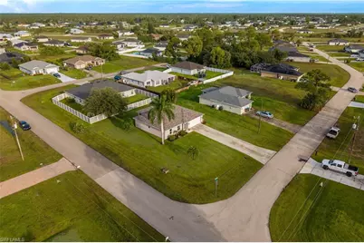3630 NE 11th Pl, Cape Coral, FL 33909 - Photo 30