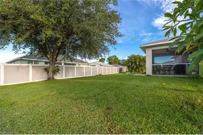 3630 NE 11th Pl, Cape Coral, FL 33909 - Photo 26