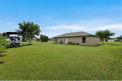 1613 SW 17th Ave, Cape Coral, FL 33991 - Photo 24