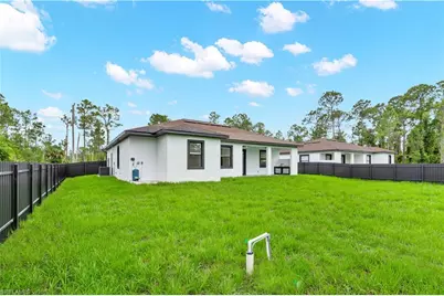1049 Merry St E, Lehigh Acres, FL 33974 - Photo 36