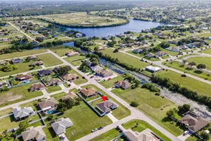 927 NE 18th St, Cape Coral, FL 33909 - Photo 4