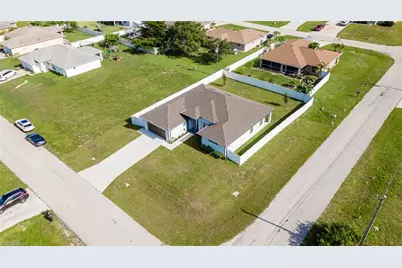 927 NE 18th St, Cape Coral, FL 33909 - Photo 6