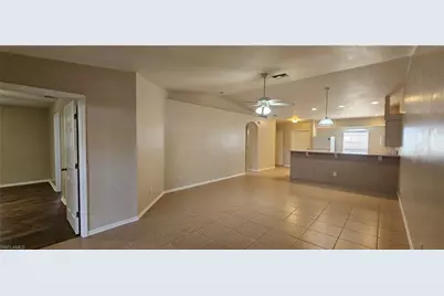 1626 SW Santa Barbara Pl, Cape Coral, FL 33991 - Photo 4