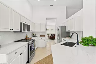 15130 Royal Windsor Ln, Fort Myers, FL 33919 - Photo 10