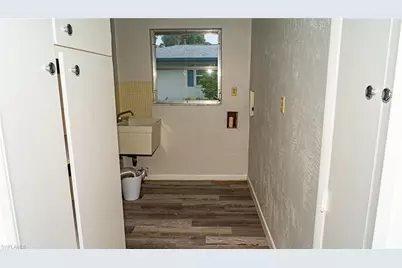 5541 Westwind Ln, Fort Myers, FL 33919 - Photo 8