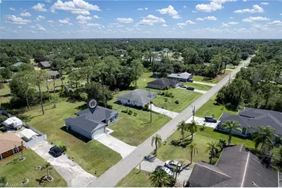 514 Lincoln Ave, Lehigh Acres, FL 33972 - Photo 2