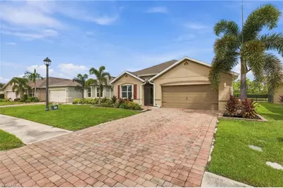 2717 Foralesca Ct, Cape Coral, FL 33909 - Photo 2