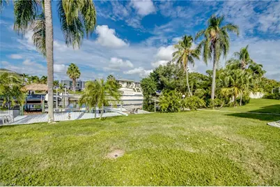 3812 SE 16th Pl, Cape Coral, FL 33904 - Photo 32