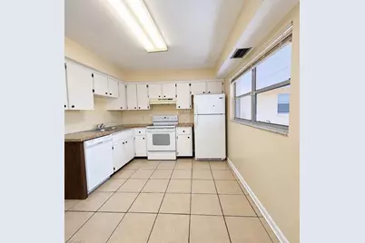3509 SE 15th Pl, Cape Coral, FL 33904 - Photo 4