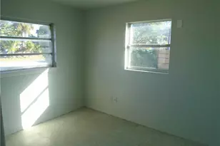 1994 Oak Dr, Fort Myers, FL 33907 - Photo 6