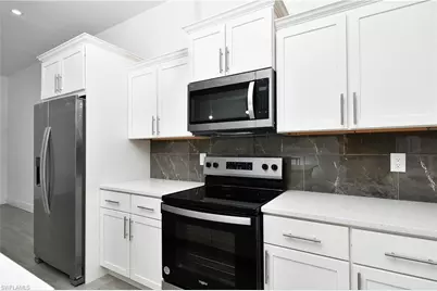 857/859 Eisenhower Blvd, Lehigh Acres, FL 33974 - Photo 18