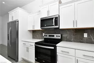857/859 Eisenhower Blvd, Lehigh Acres, FL 33974 - Photo 18