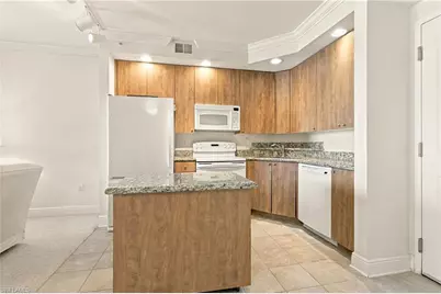 2825 Palm Beach Blvd #410, Fort Myers, FL 33916 - Photo 4