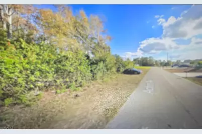 818 Acton Ave, Lehigh Acres, FL 33971 - Photo 8