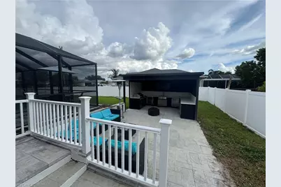 1930 NE 13th Ct, Cape Coral, FL 33909 - Photo 8