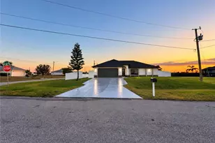 1930 NE 13th Ct, Cape Coral, FL 33909 - Photo 2
