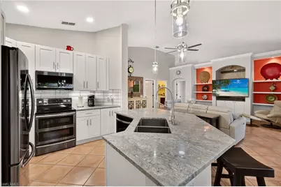 11180 La Coruna Ln, Bonita Springs, FL 34135 - Photo 8