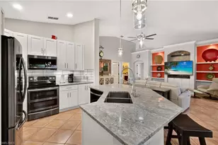 11180 La Coruna Ln, Bonita Springs, FL 34135 - Photo 8