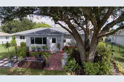 318 SE 23rd Ter, Cape Coral, FL 33990 - Photo 36