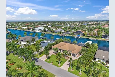 2213 SW 52nd St, Cape Coral, FL 33914 - Photo 2