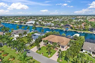 2213 SW 52nd St, Cape Coral, FL 33914 - Photo 2