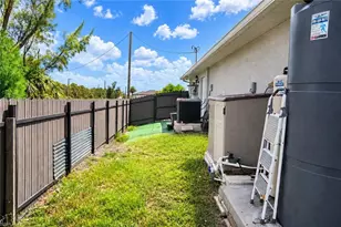 2212 NW 42nd Pl, Cape Coral, FL 33993 - Photo 22