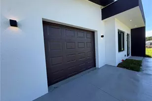 712 Bumby St E, Lehigh Acres, FL 33974 - Photo 2