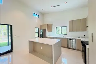 712 Bumby St E, Lehigh Acres, FL 33974 - Photo 6