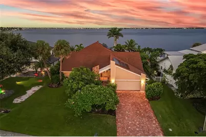 2901 SE 22nd Pl, Cape Coral, FL 33904 - Photo 2