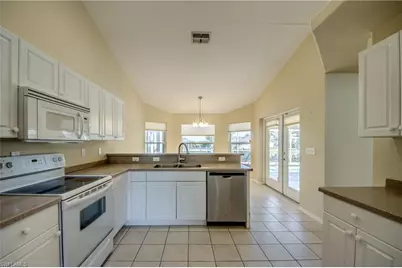 1821 SW 41st St, Cape Coral, FL 33914 - Photo 10