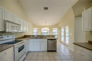 1821 SW 41st St, Cape Coral, FL 33914 - Photo 10