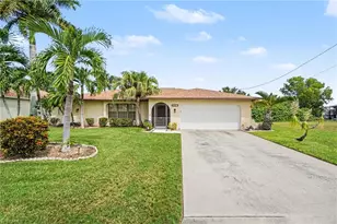 233 SE 31st St, Cape Coral, FL 33904 - Photo 2