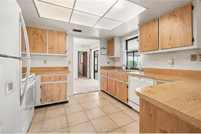 233 SE 31st St, Cape Coral, FL 33904 - Photo 8