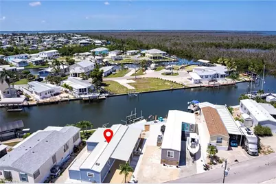 3913 Dewberry Ln, Saint James City, FL 33956 - Photo 2